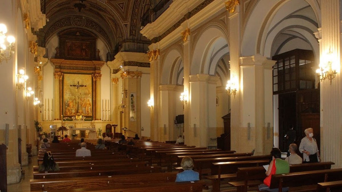 Misa en la iglesia de San Sebastián, en los primeros momentos de la desescalada.