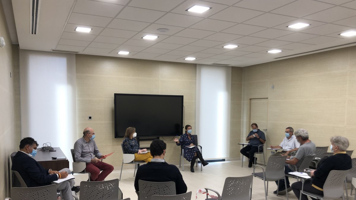 Reunión mantenida con los grupos de la oposición.