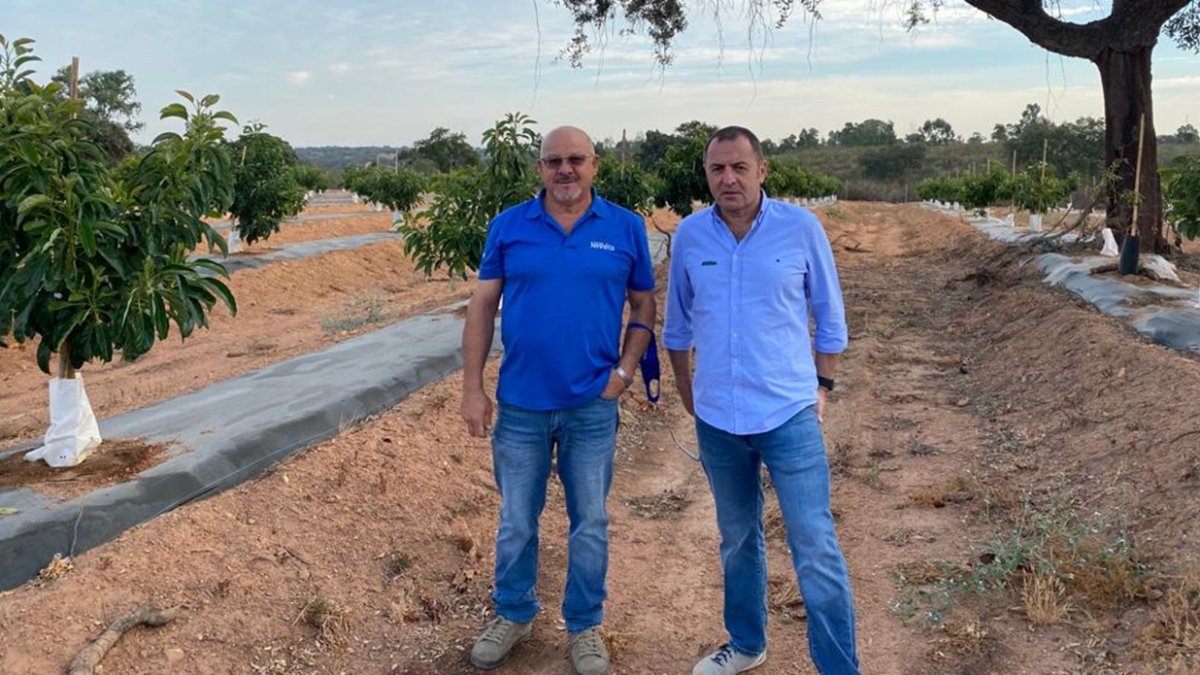 Martyn Pearce, director de Negocio de Ecoculture, y, Juan López, delegado en Huelva