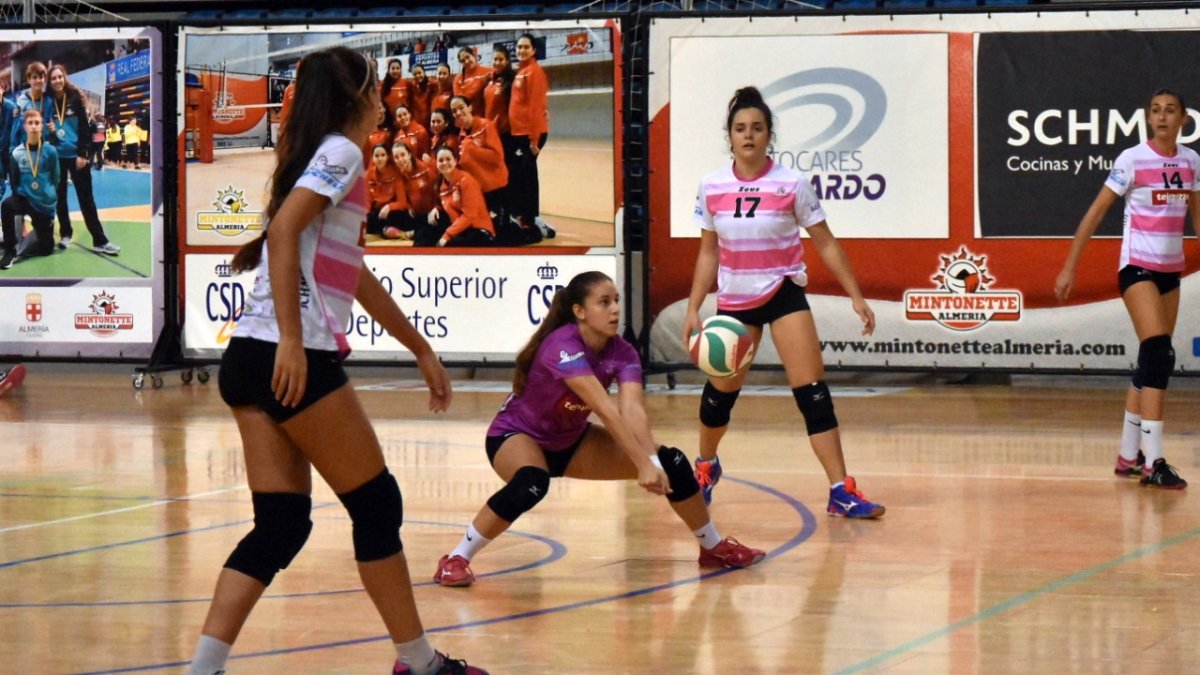 Las almerienses siguen creciendo en la competición.