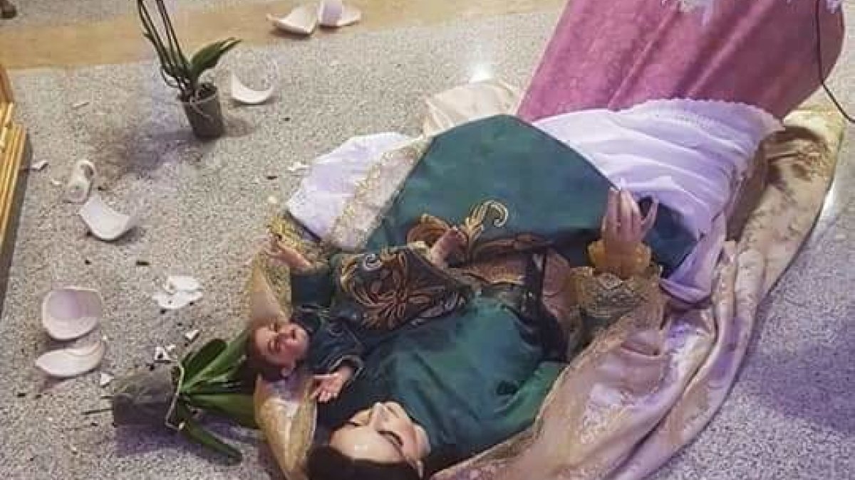 La imagen de la Virgen de la Consolación apareció por los suelos.