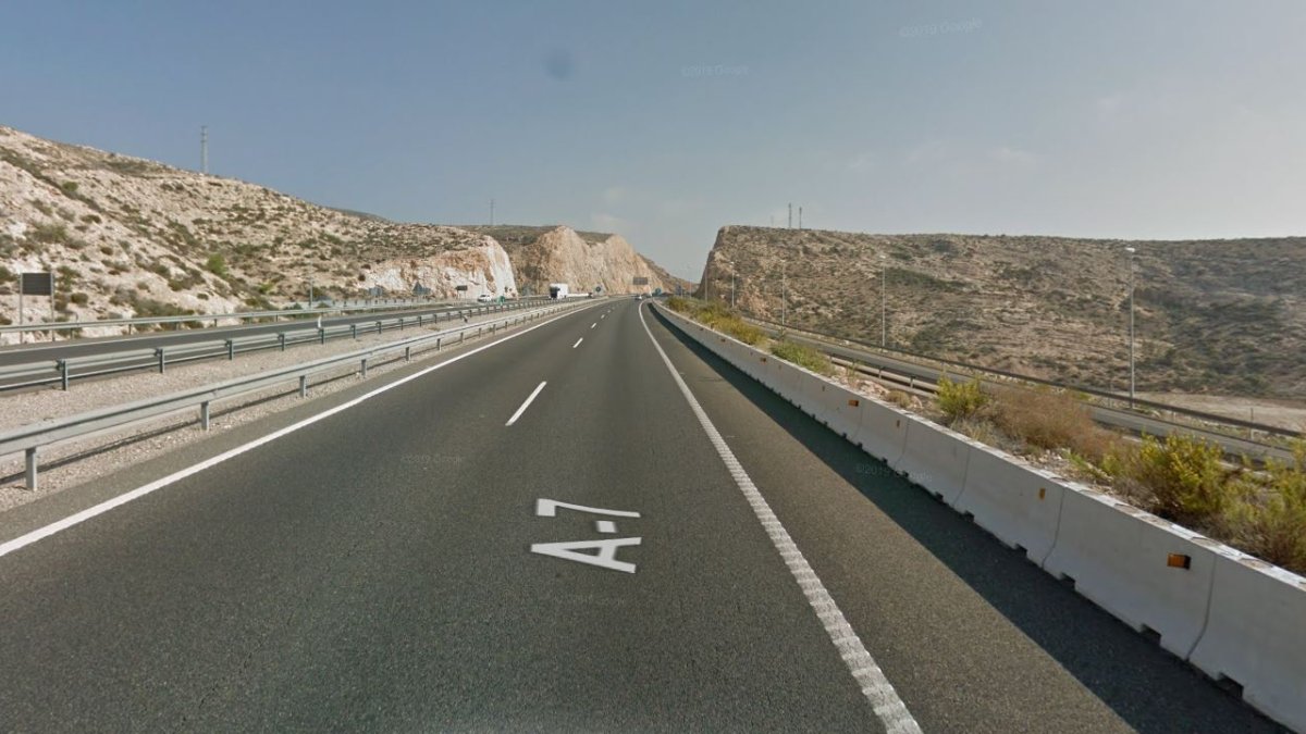La A-7, a la altura del lugar en el que se ha producido la colisión.