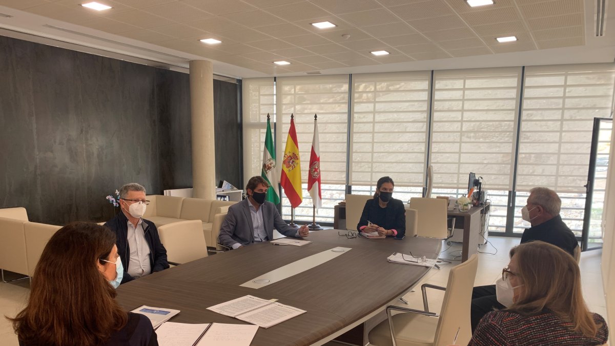 Representantes de los promotores se han reunido con la concejala de Urbanismo.