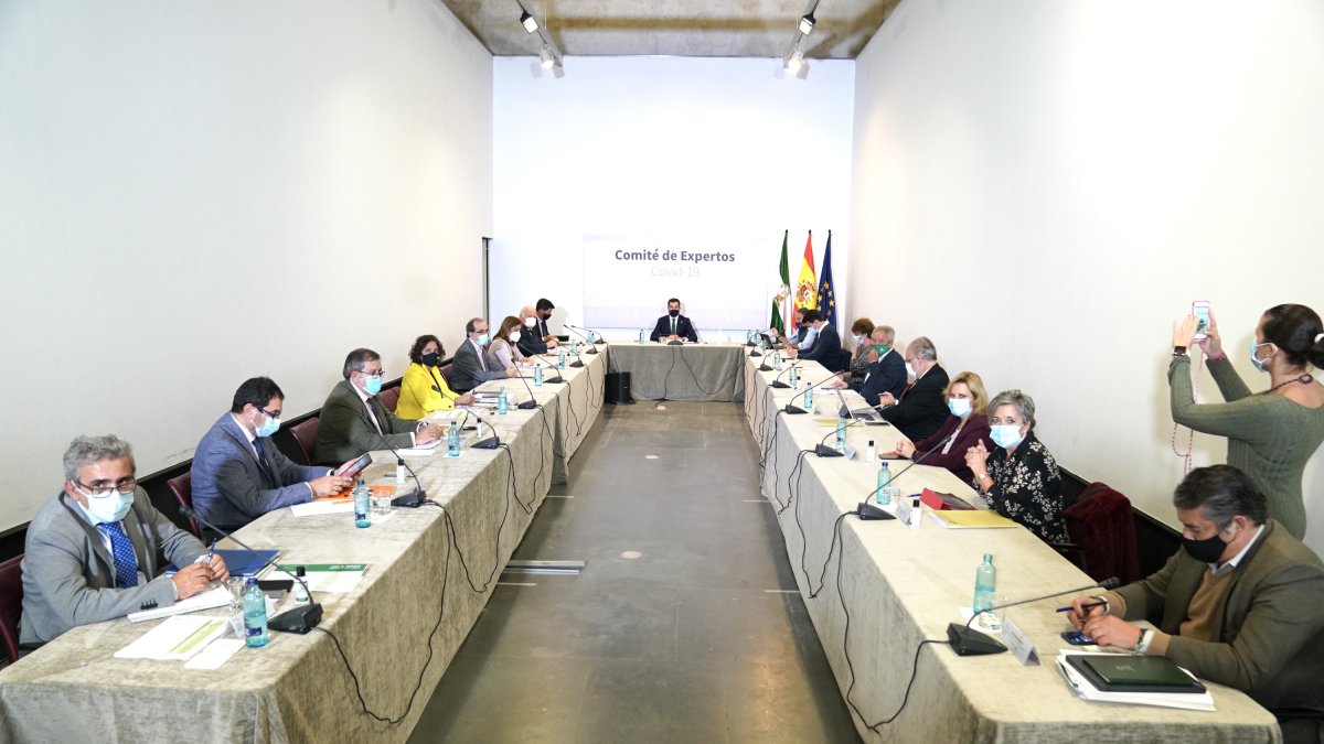 El comité de expertos se reúne este domingo.