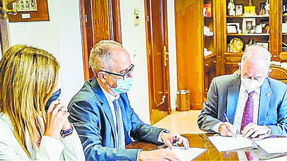 El plazo de construcción es de 12 meses.