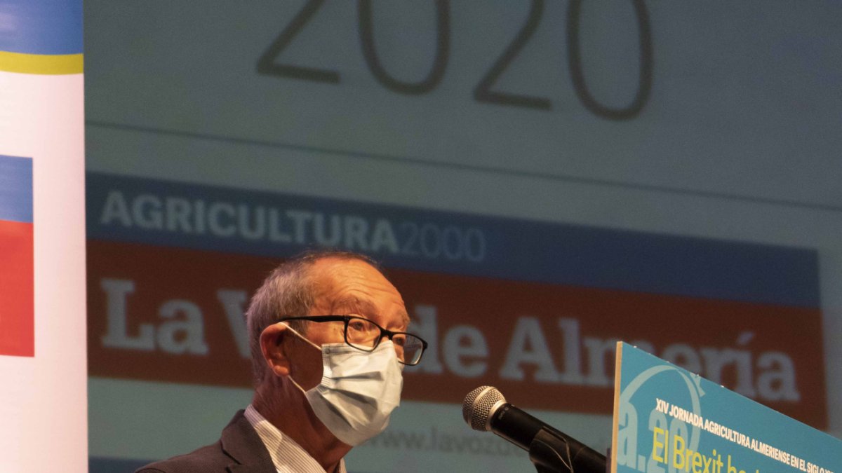 Antonio Fernández Compán, redactor jefe y coordinador del Anuario.