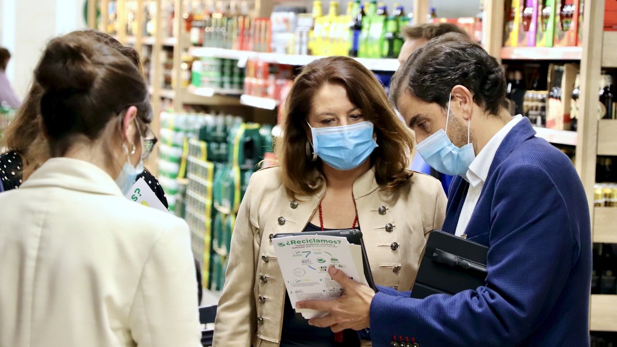 La consejera de Desarrollo Sostenible anima a la sociedad andaluza a sumarse a la Junta en el impulso de la Economía Circular