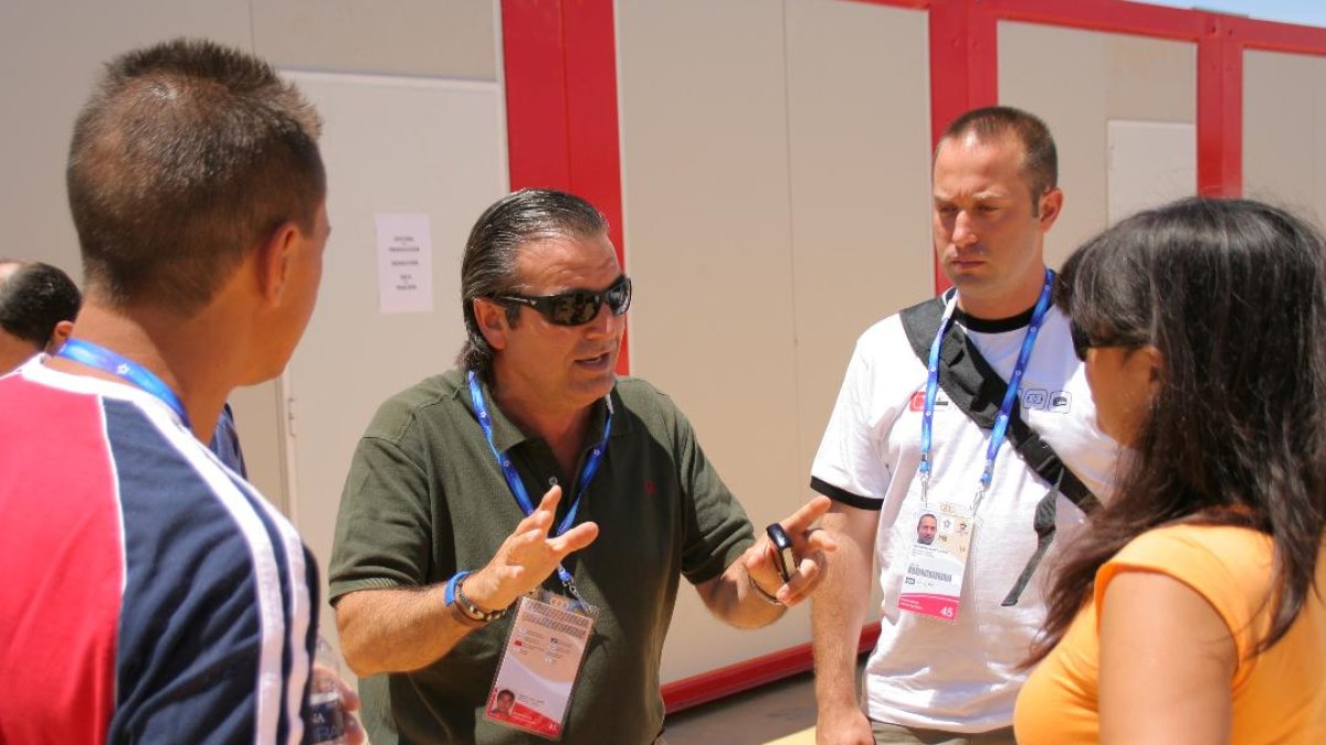 Fede Ríos dando instrucciones durante los Juegos Almería 2005.