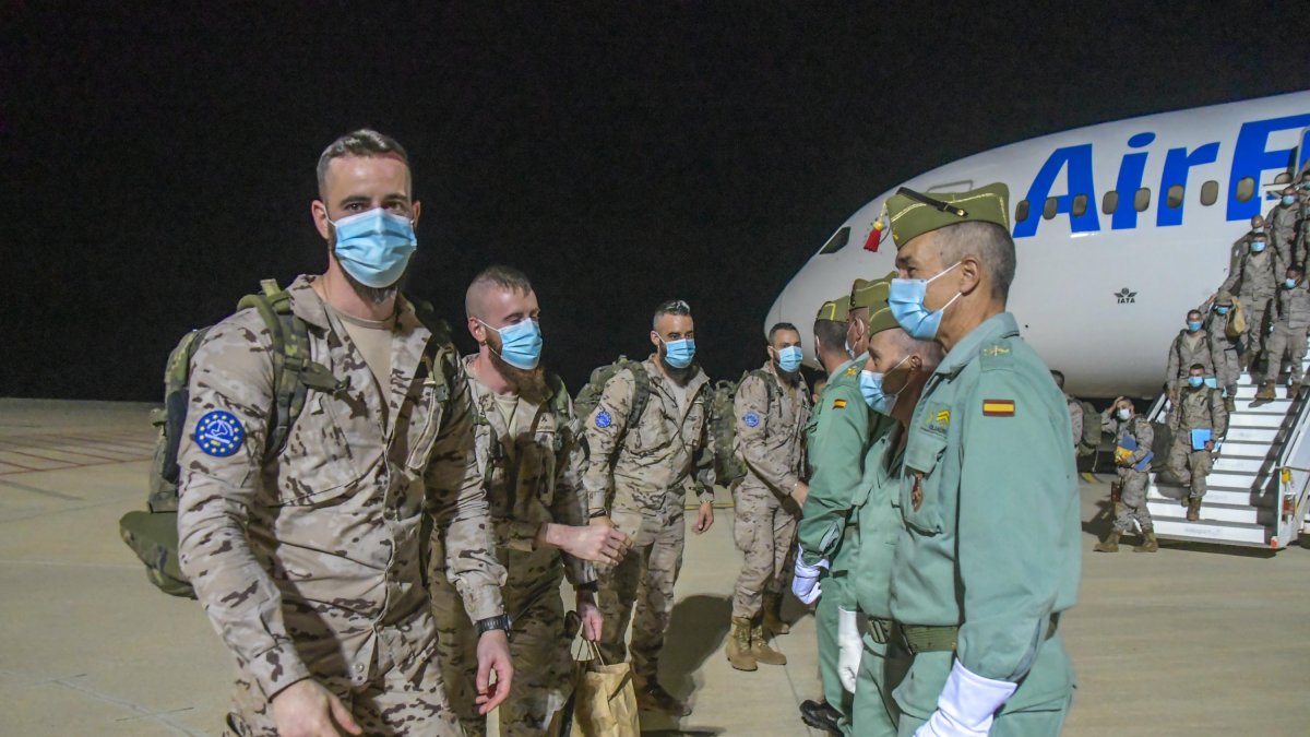 Recepción a pie de pista en el Aeropuerto de Almería