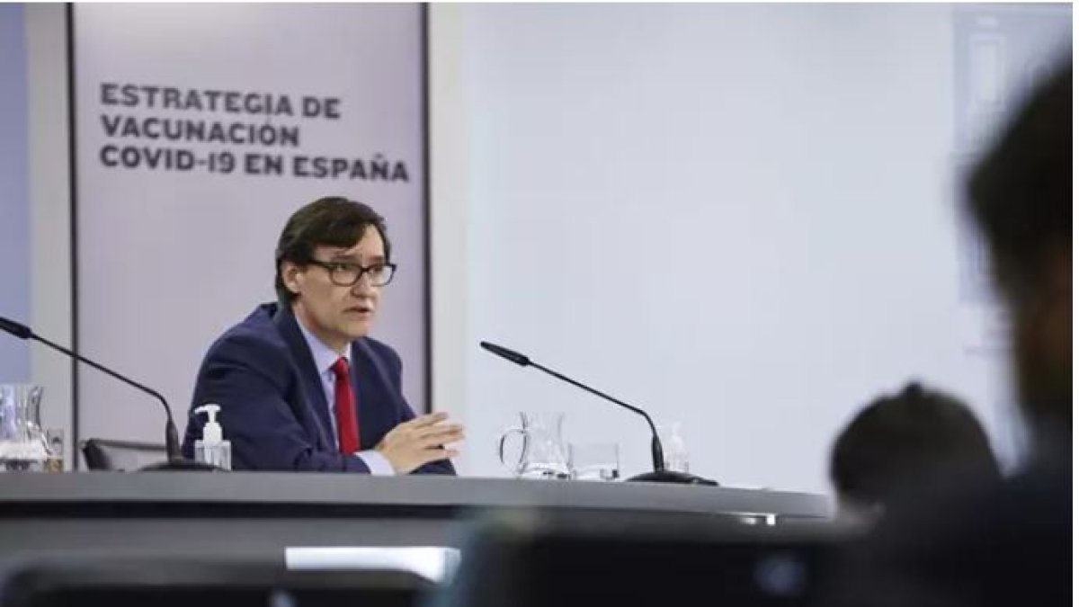 El ministro de Sanidad, Salvador Illa, interviene durante una rueda de prensa.