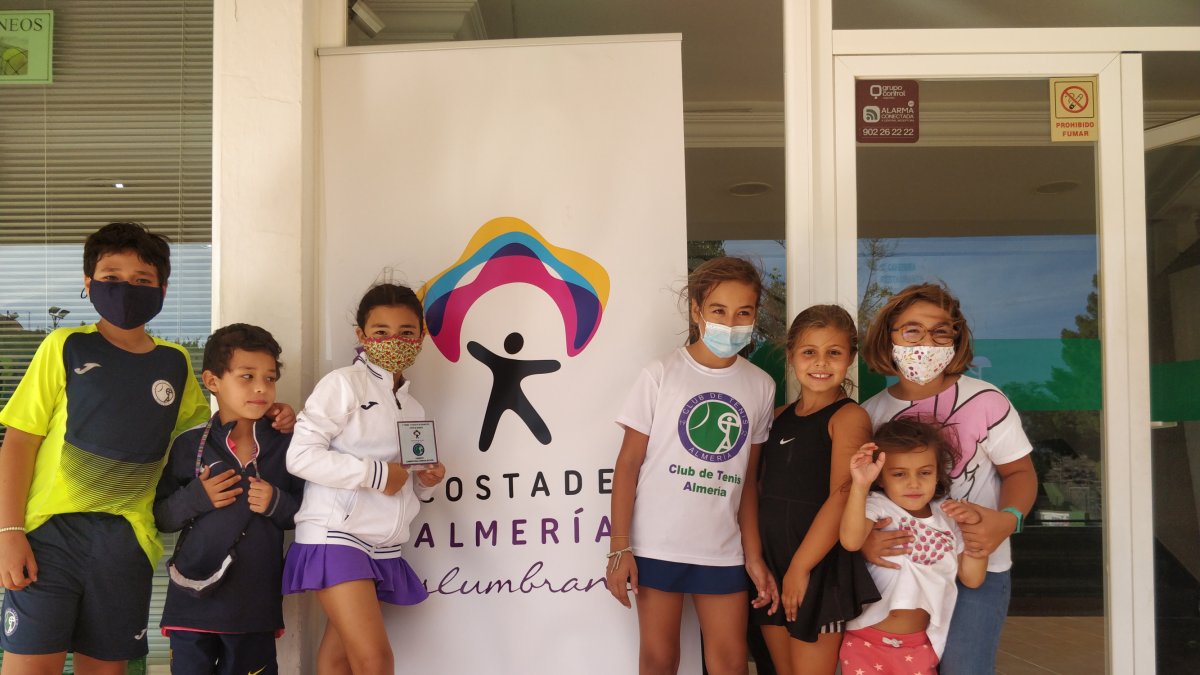 La cantera del tenis almeriense, lista para competir.