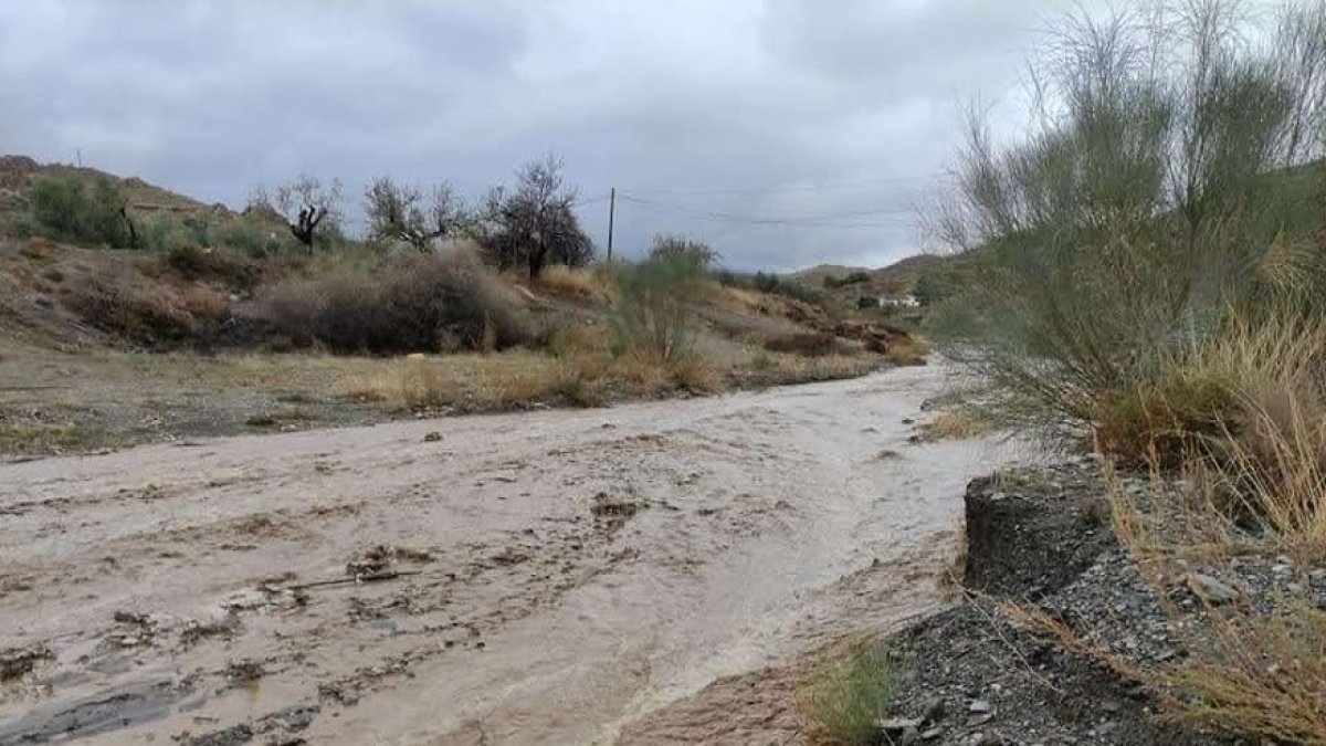La lluvia hizo estragos en algunos puntos de la provincia.