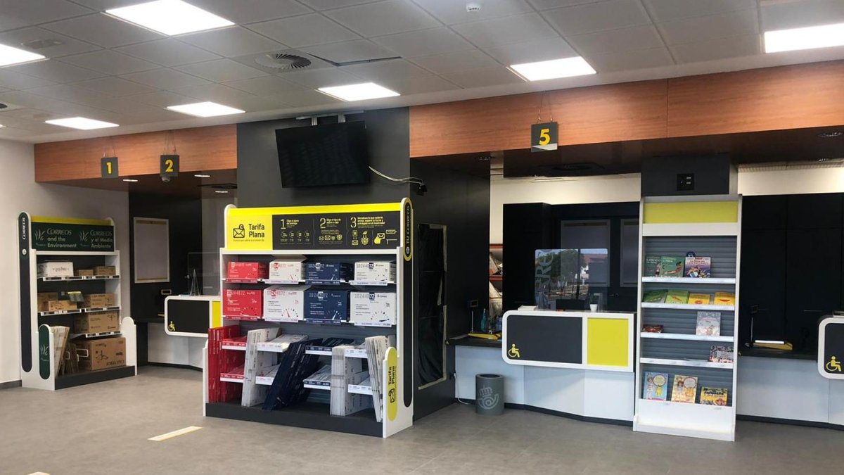 Nueva imagen del interior de las oficinas de Correos.