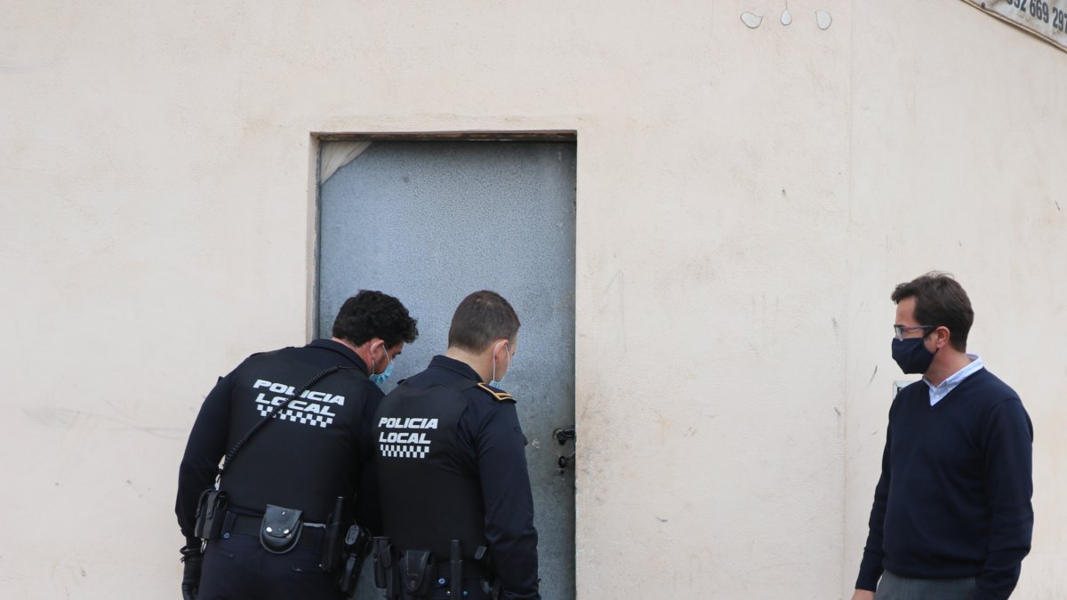 Actuación de la Policía en el residencial \'Los Patios\'.