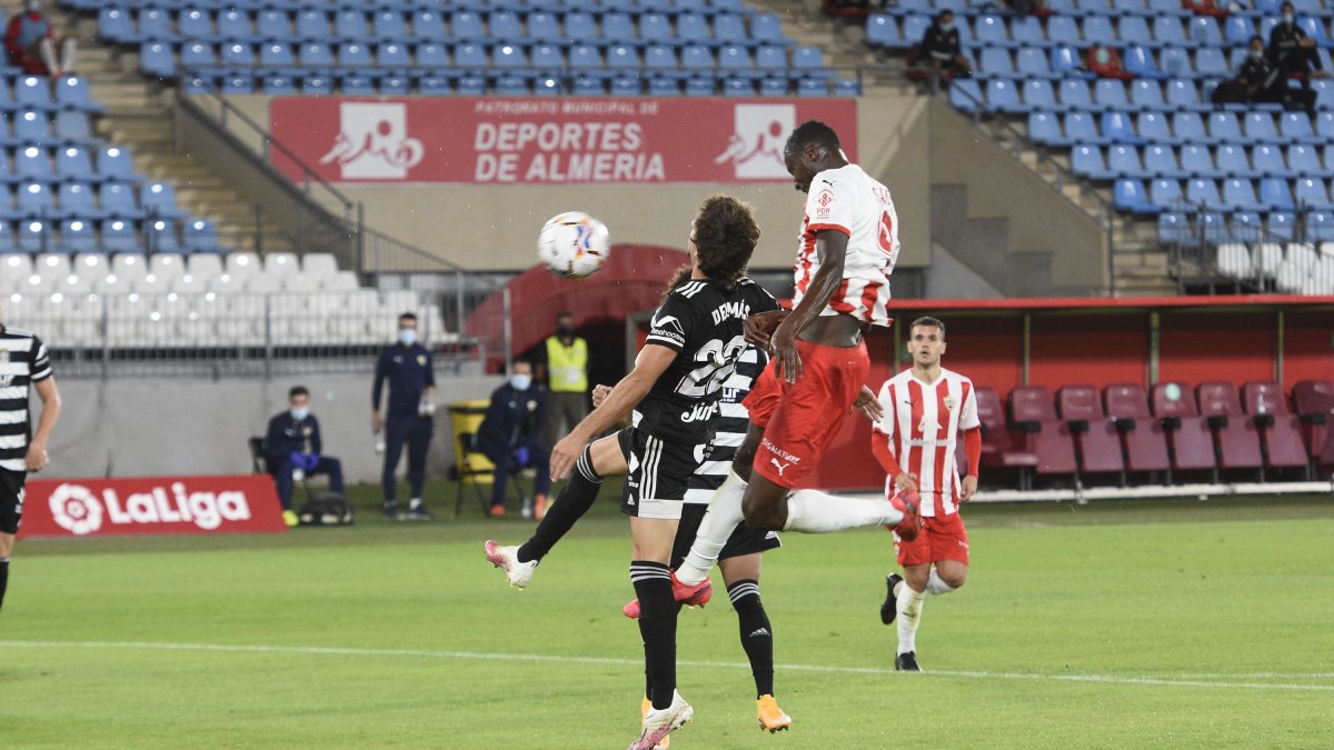 Umar Sadiq se siente más importante en el Almería.