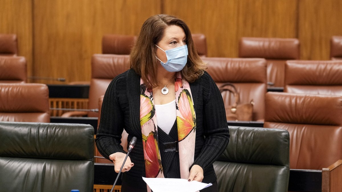 La consejera de Agricultura anuncia que los beneficiarios de ayudas para una explotación con titularidad compartida serán ambos miembros