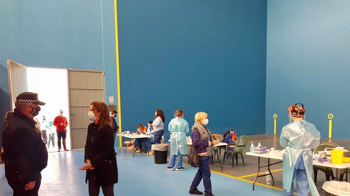 El cribado se ha realizado en el Frontón Municipal.