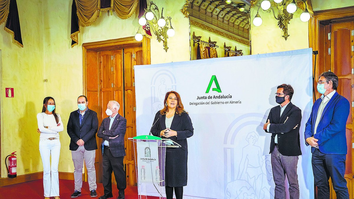 Carmen Crespo en su intervención en la Delegación de la Junta en Almería.