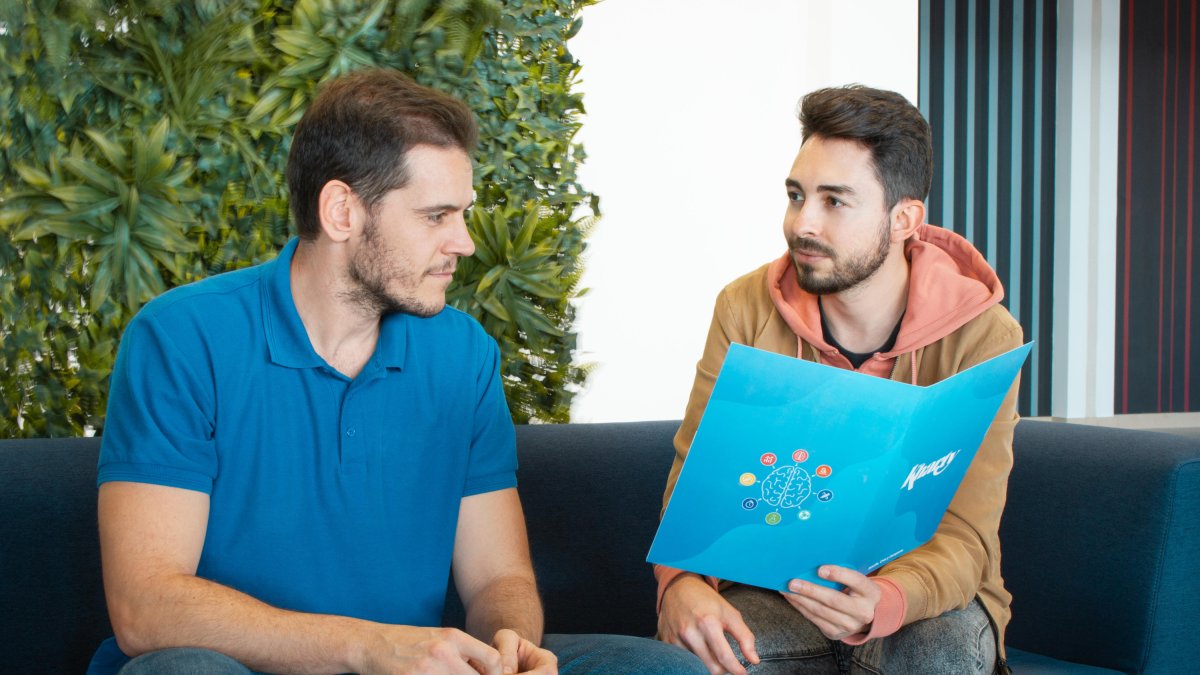 Manuel y Guillermo, de Kharty.