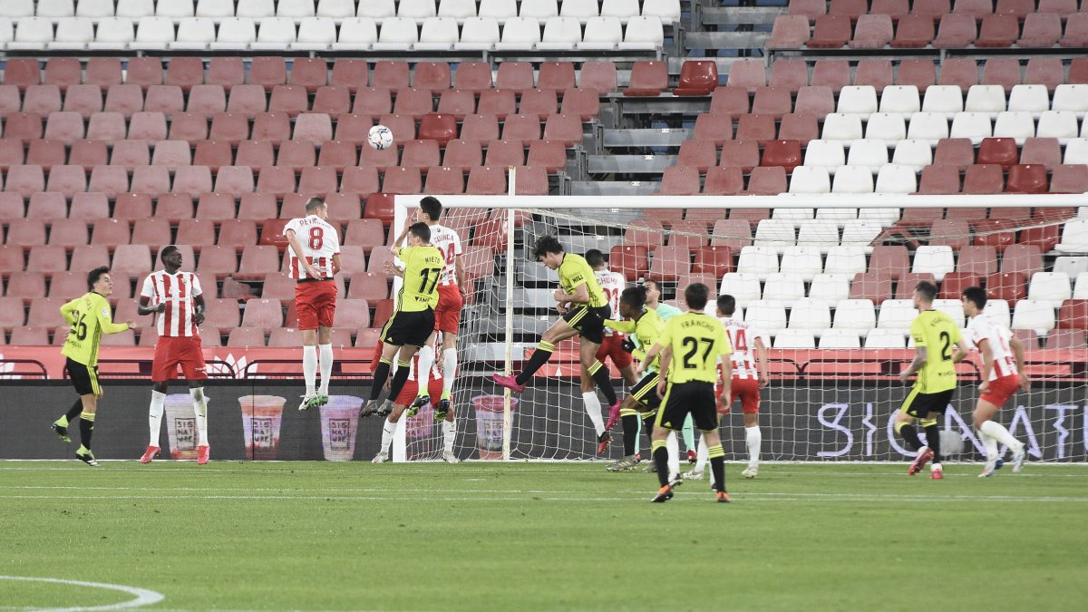 El Almería viene de ganar por la mínima al Zaragoza con gol de Sadiq.