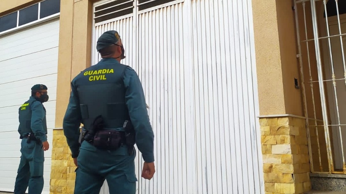 Imagen de la actuación difundida por la Guardia Civil.