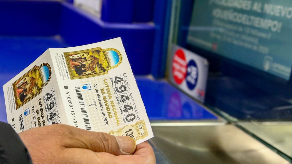 Los almerienses invierten más de 60 euros en lotería.