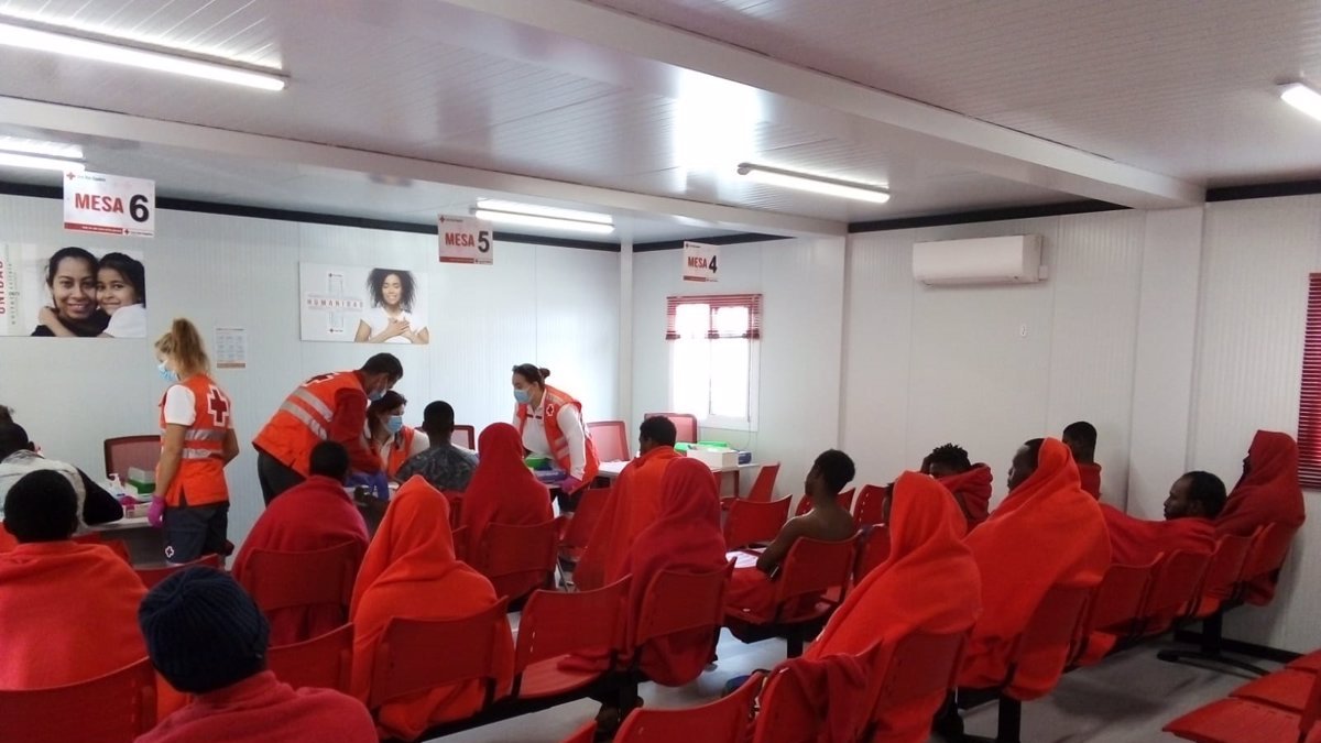 Inmigrantes aislados en un hotel de la provincia tras detectarse positivos.