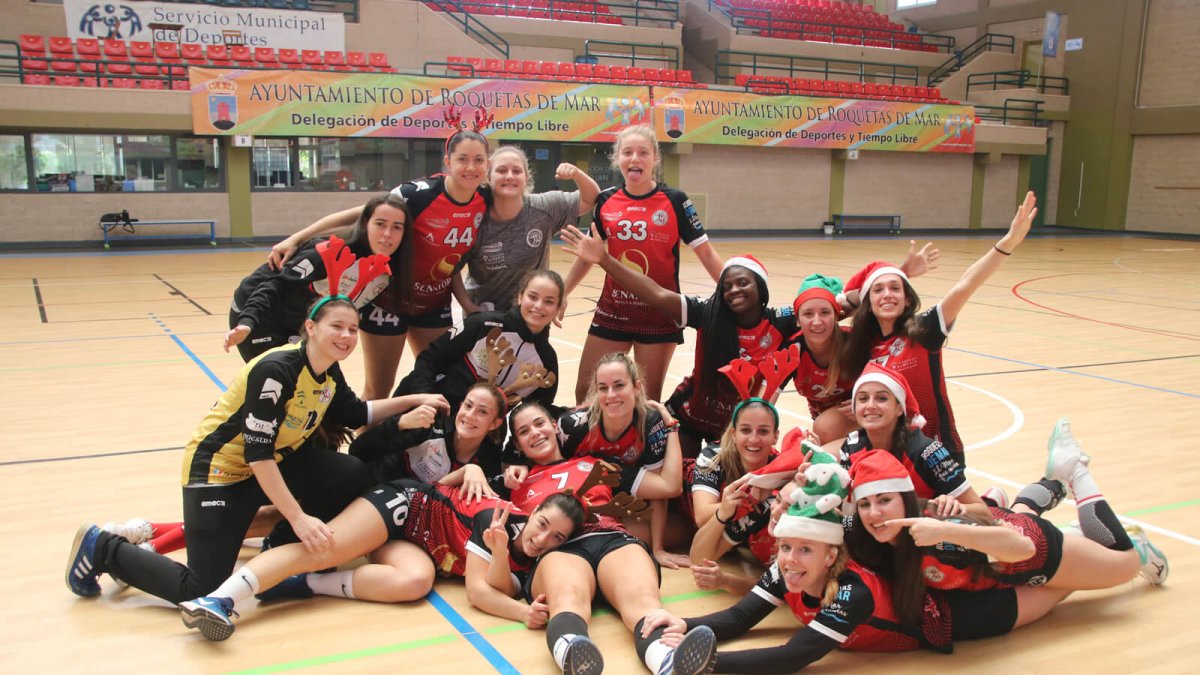 Foto de familia para despedir el año 2020 con alegría en el Infanta Cristina.