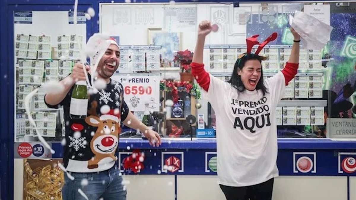 Celebración del primer premio en Almería.