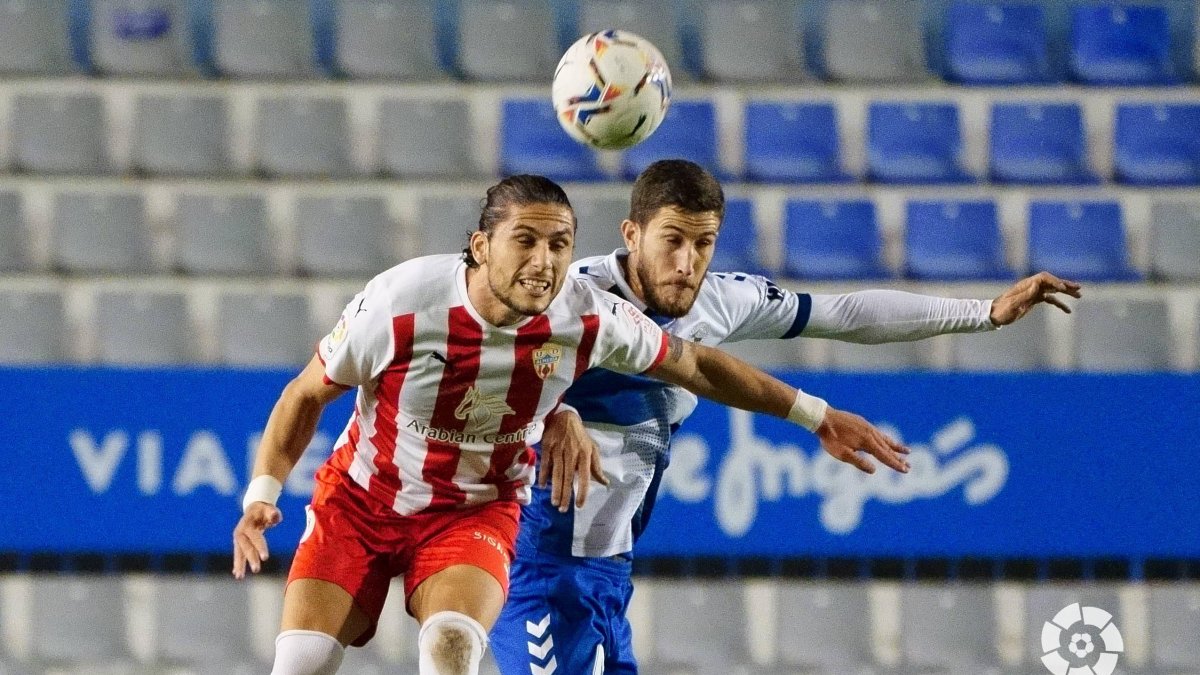 Pedro Mendes en el Sabadell-Almería.