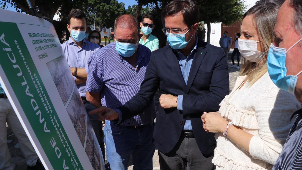 Visita de la consejera de Fomento, Infraestructuras y Ordenación del Territorio, Marifrán Carazo.