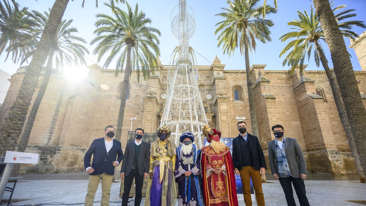 Presentación de la web que permitirá conectar a los niños almerienses con los Reyes Magos, este miércoles en la Catedral.