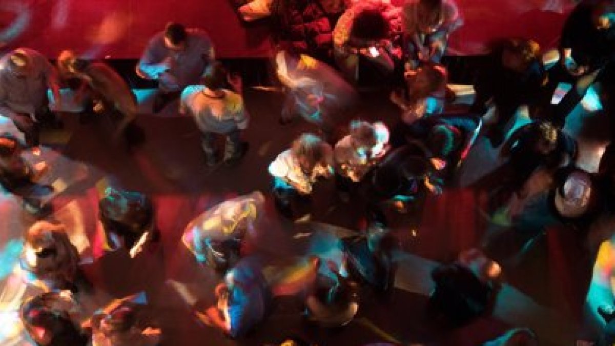 Los bares amplían su horario de apertura esta noche y en Nochevieja.