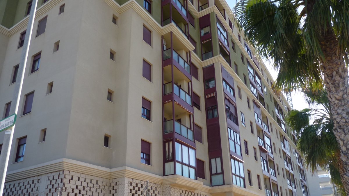 El edificio de Almería XXI en la Vega de Acá.