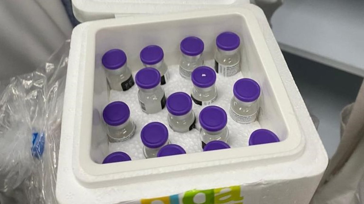 Vacunas contra el coronavirus llegadas el martes a Torrecárdenas.