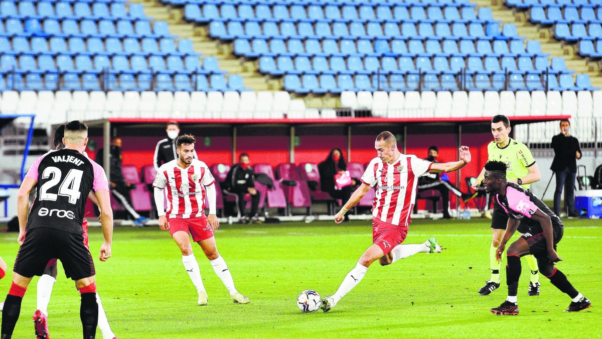 Radosav Petrovic en el partido frente al Real Mallorca