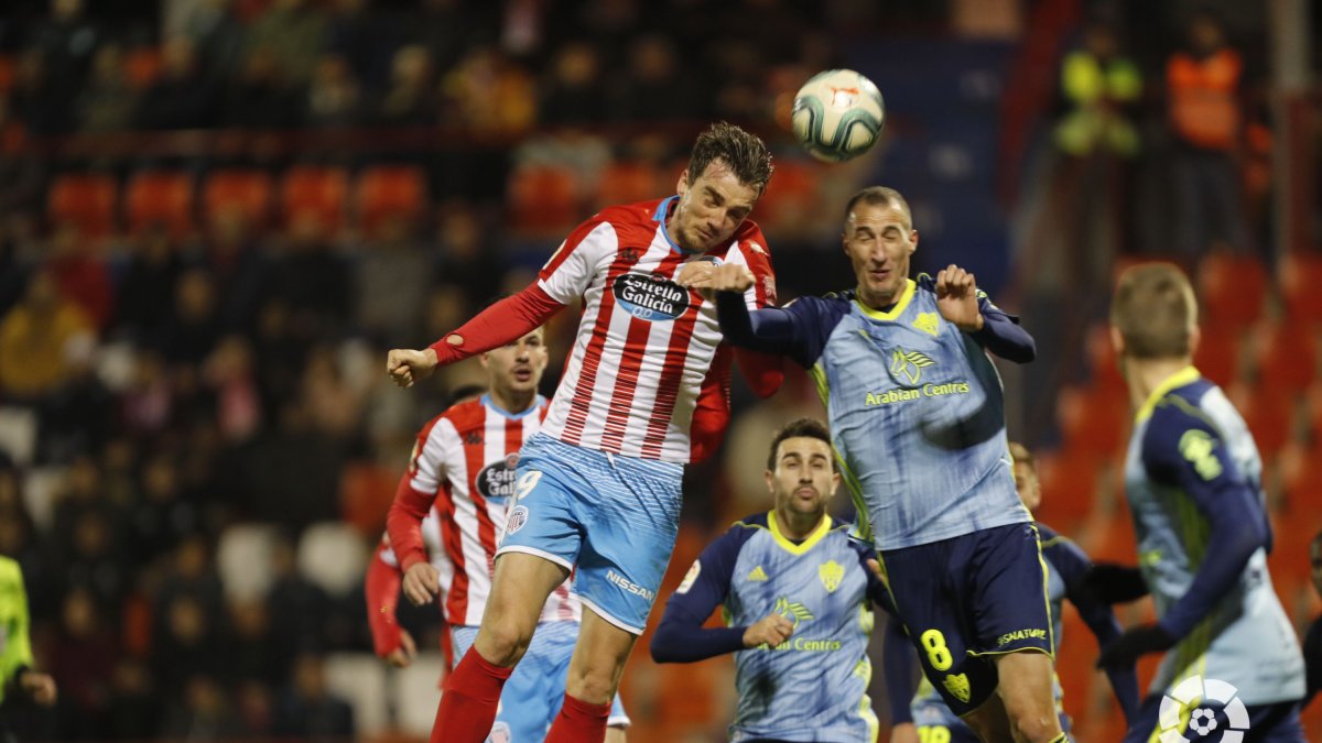 Radosav Petrovic en el 0-4 de 2020 frente al CD Lugo.