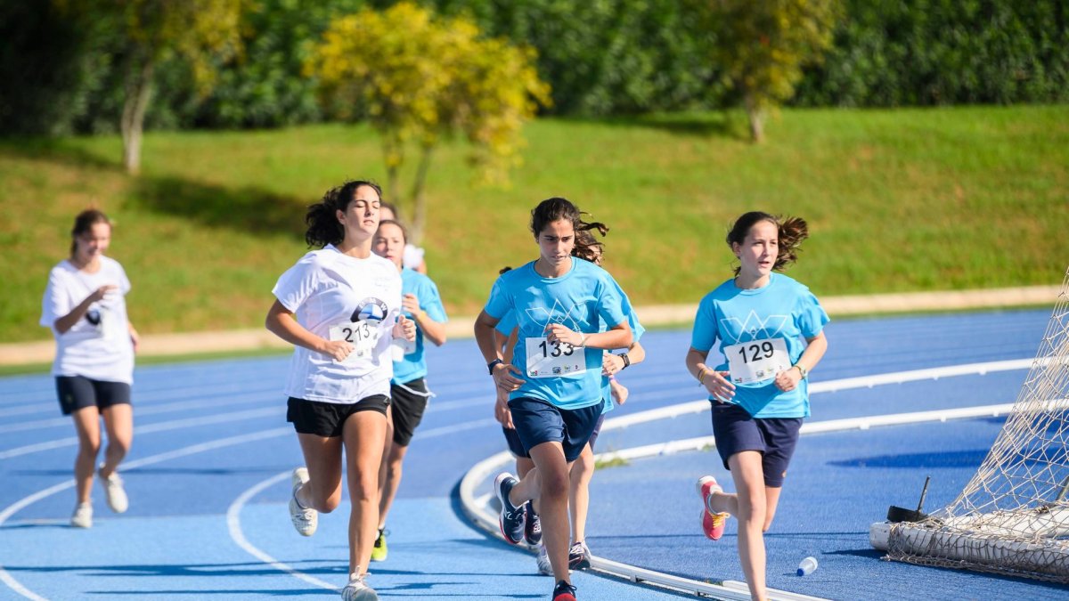 Jóvenes atletas.