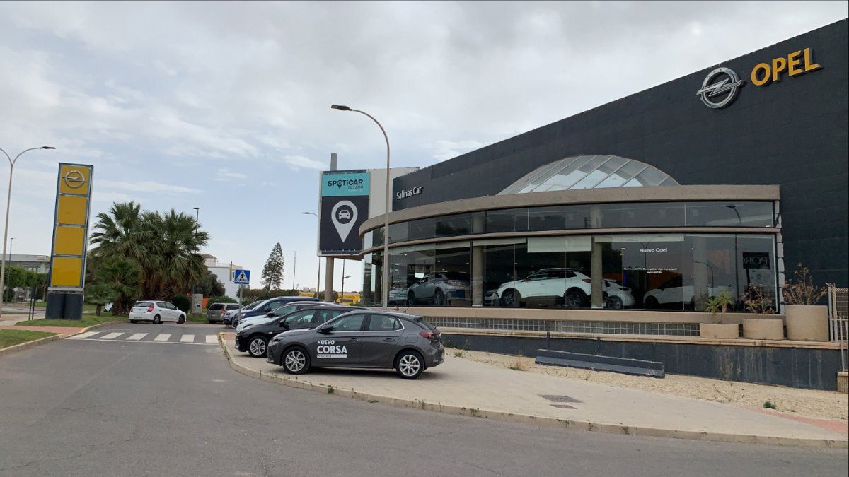 Avenida El Treinta 226, de Sta. Mª del Águila en El Ejido.