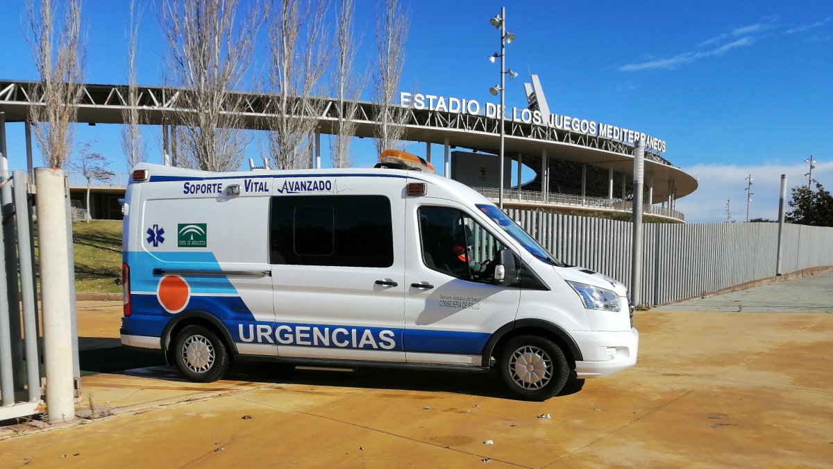 El portero fue traslado en ambulancia.