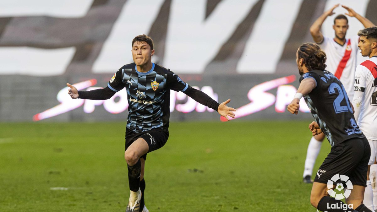 Cuenca celebrando uno de sus goles.