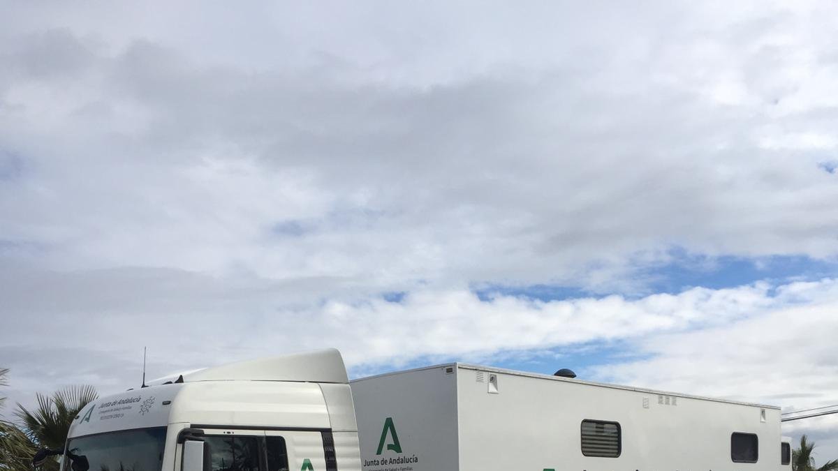 La unidad móvil para la realización de cribados poblacionales llegó este lunes a Arboleas.