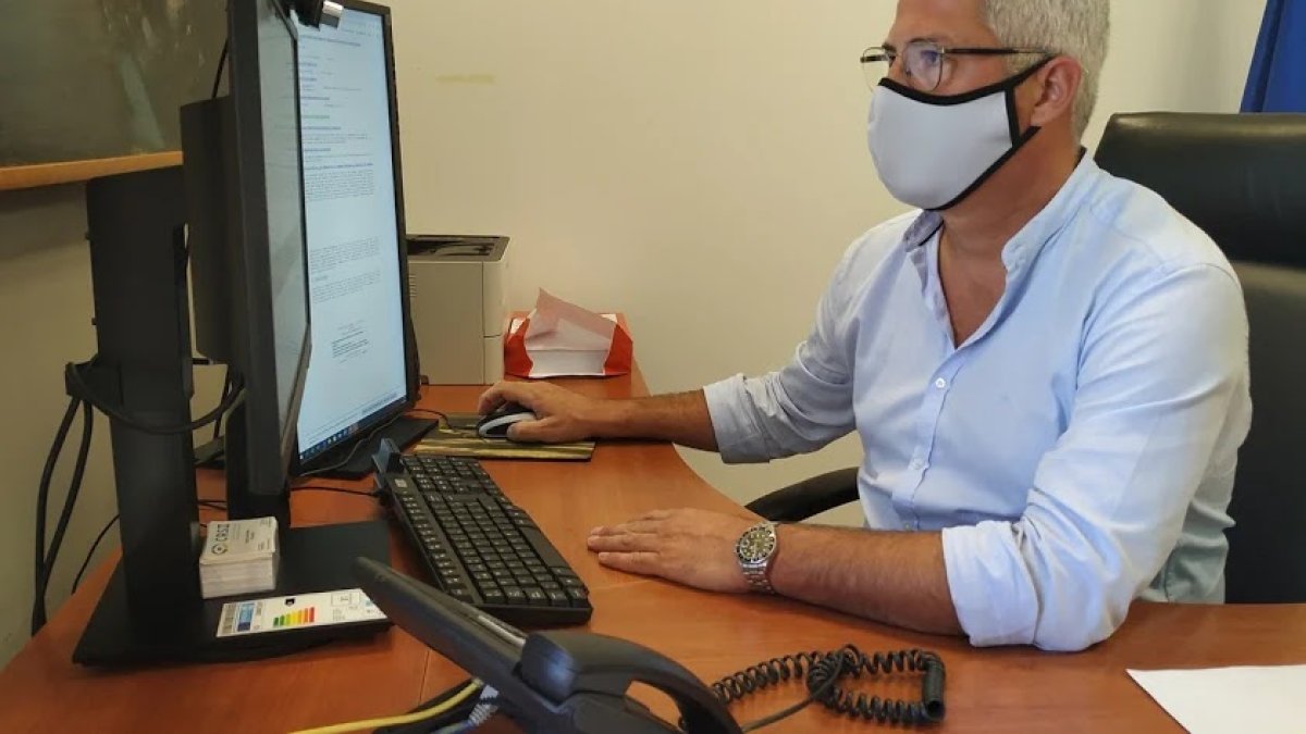 Ismael Torres, alcalde de Huércal de Almería, uno de los municipios que han tomado nuevas medidas.