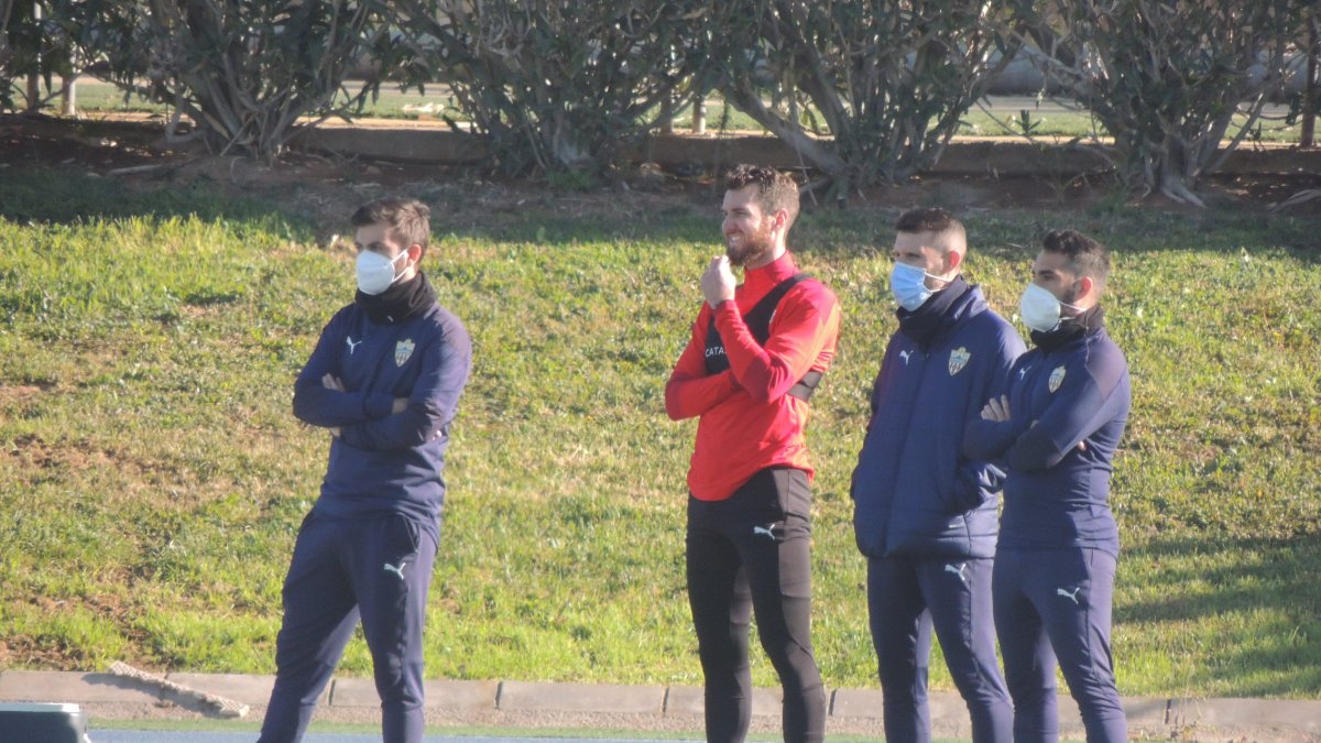Mathieu Peybernes estuvo al margen del grupo este jueves.