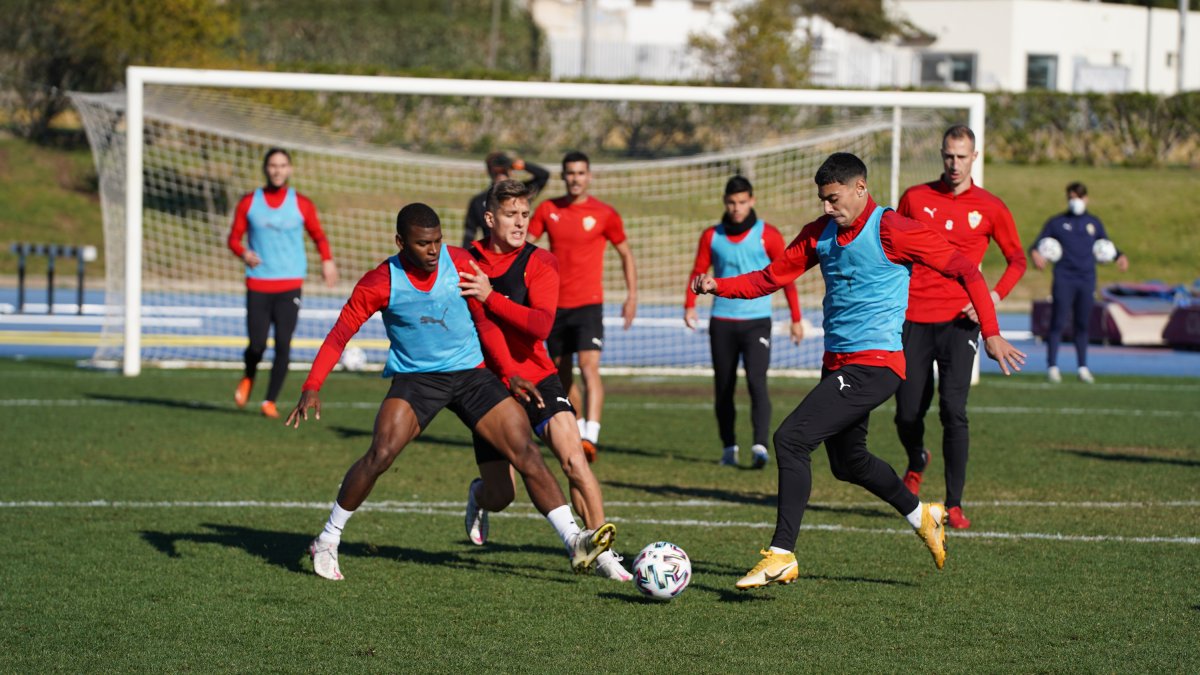 Los rojiblancos han preparado a fondo la cita contra el Alavés.