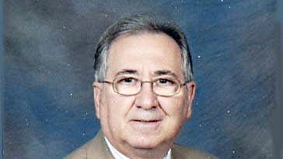 Miguel Sáez García nació en Mojácar en 1932 y ha fallecido en New Jersey.