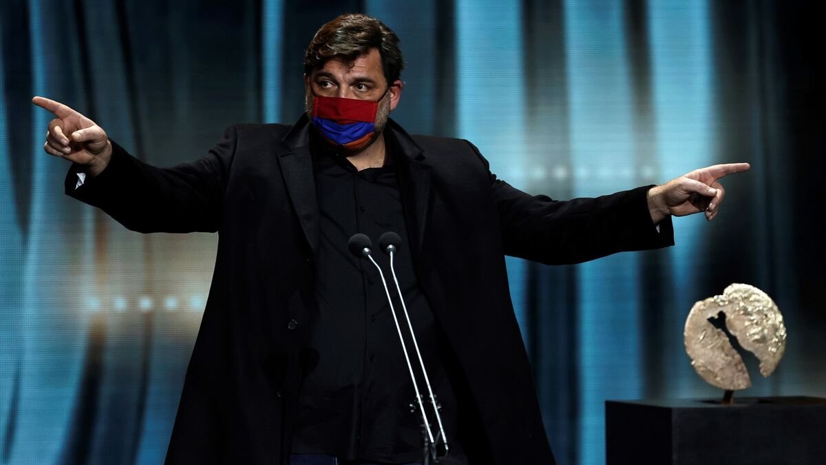 Hovik Keuchkerian fue elegido mejor actor por la serie Antidisturbios.