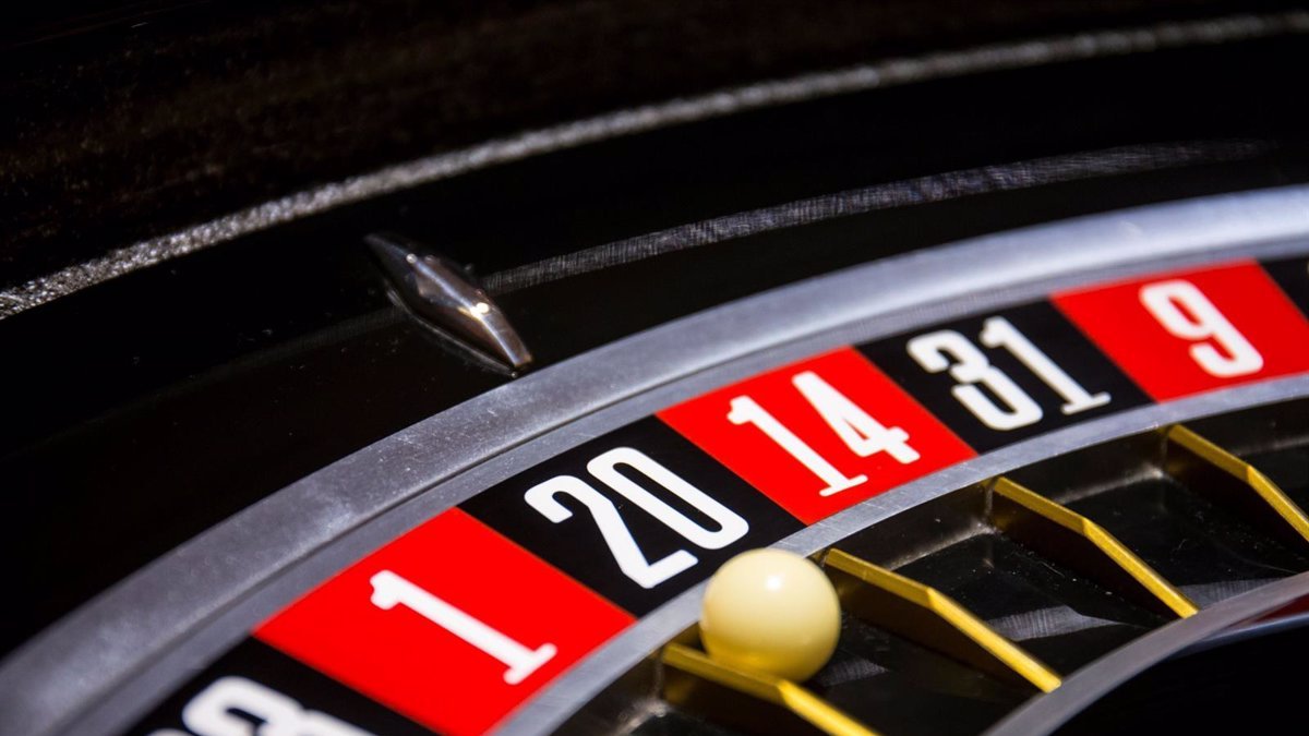 Los andaluces piden que no les dejen jugar online.