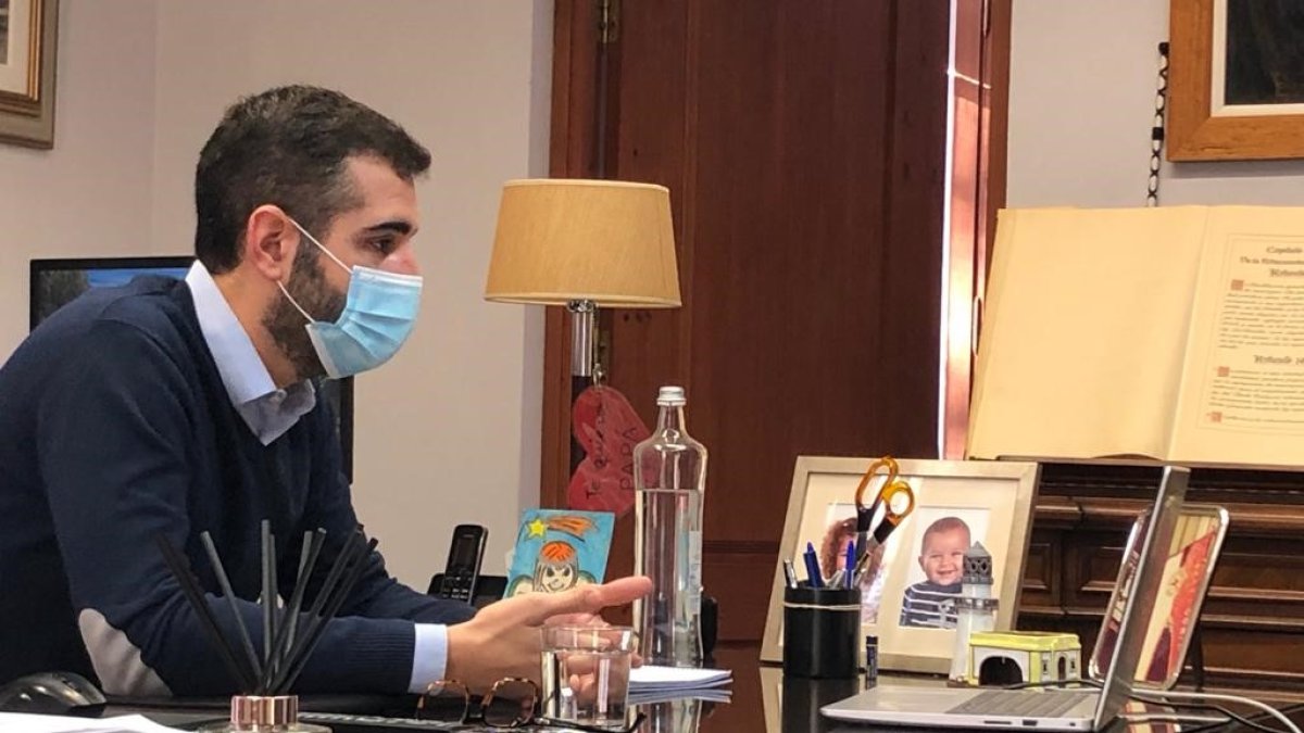 Ramón Fernández-Pacheco durante la reunión telemática