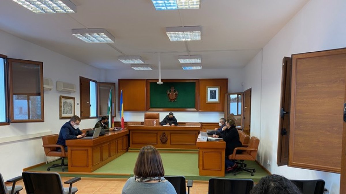 Pleno en el ayuntamiento de Mojácar.